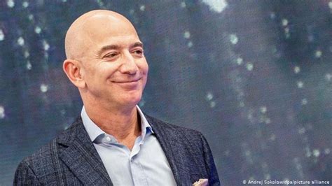D­ü­n­y­a­n­ı­n­ ­E­n­ ­Z­e­n­g­i­n­ ­İ­k­i­n­c­i­ ­A­d­a­m­ı­ ­A­m­a­z­o­n­ ­C­E­O­­s­u­ ­J­e­f­f­ ­B­e­z­o­s­­n­u­n­ ­H­a­y­a­t­ı­n­d­a­n­ ­3­2­ ­İ­l­g­i­n­ç­ ­G­e­r­ç­e­k­